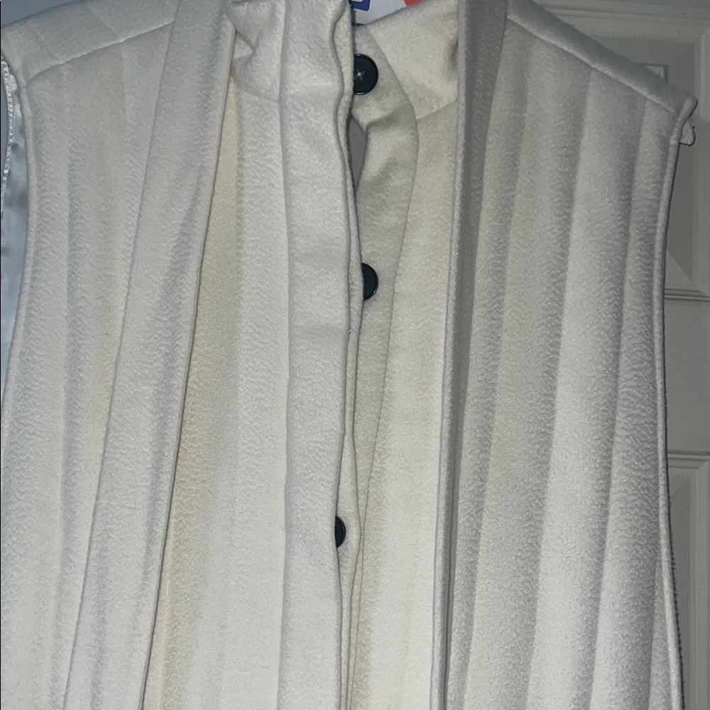 Men's White Sleeveless Jacket